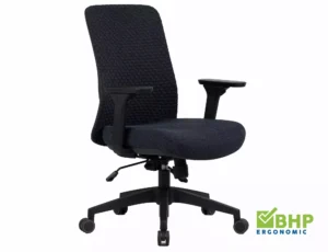 Fotel obrotowy Q-744